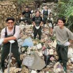 Kisah Guru Muda Mengajar Anak-anak Adat di Hutan Harapan Jambi